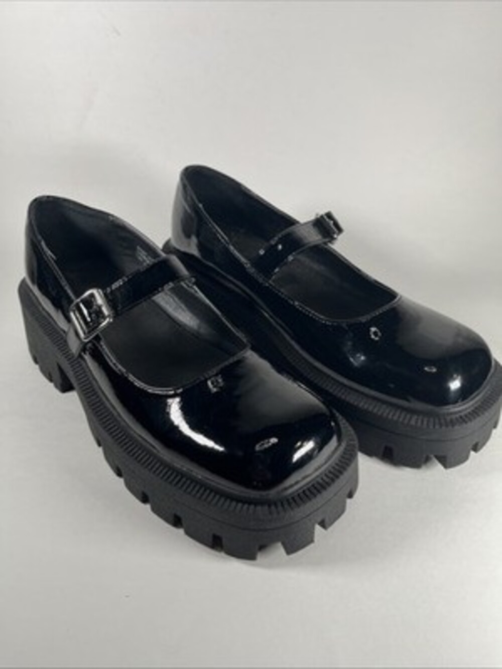 Urban Outfitters Women’s Chunky Platform Patent Leather Mary Jane Black Size 9